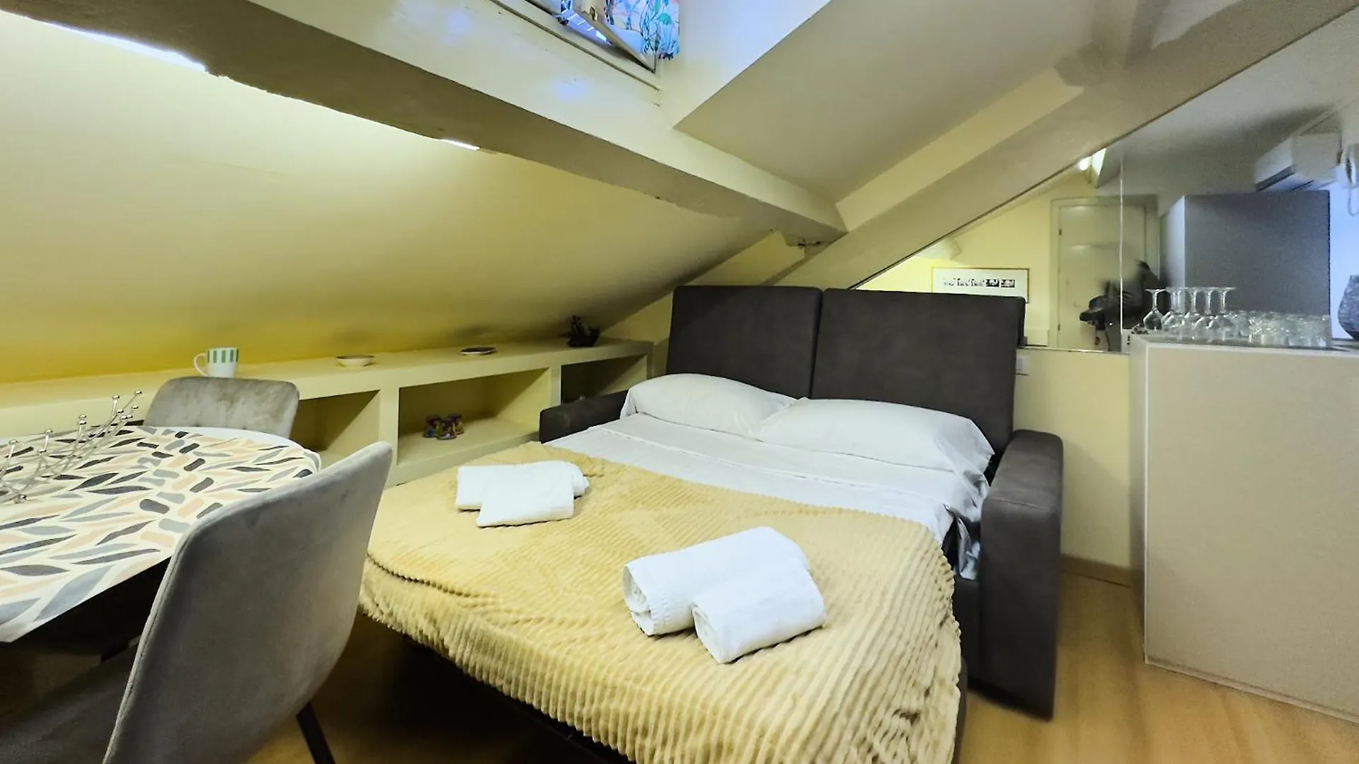 Brera - Tiny Studio Milan
